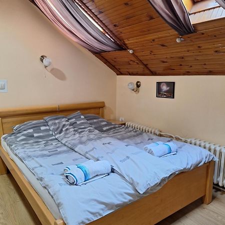 Apartmani Sara Újvidék Kültér fotó