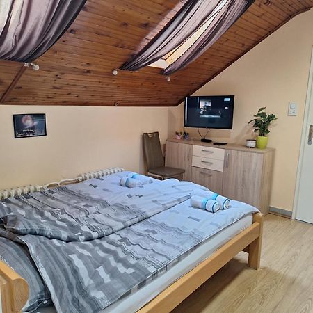Apartmani Sara Újvidék Kültér fotó