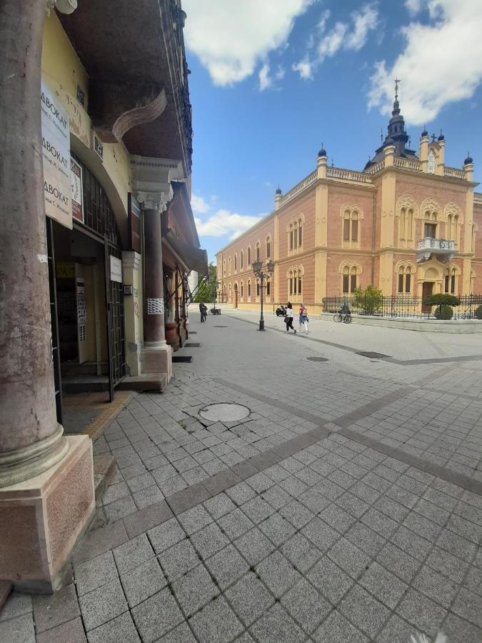 Apartmani Sara Újvidék Kültér fotó