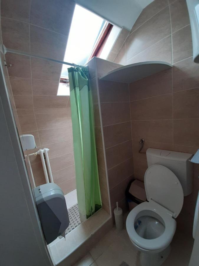 Apartmani Sara Újvidék Kültér fotó