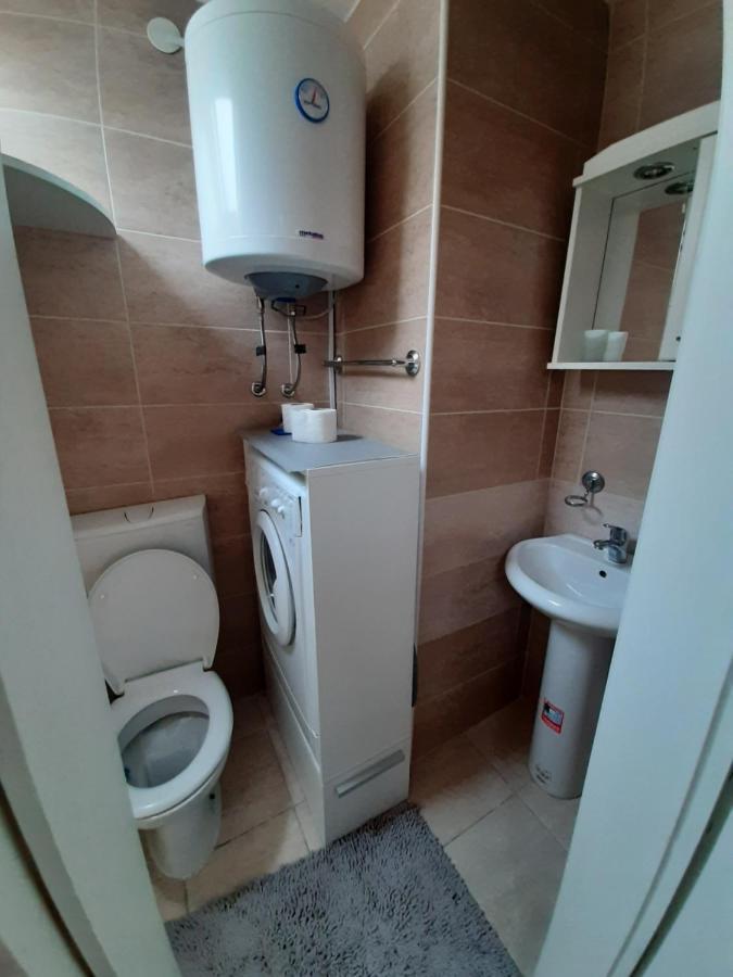 Apartmani Sara Újvidék Kültér fotó
